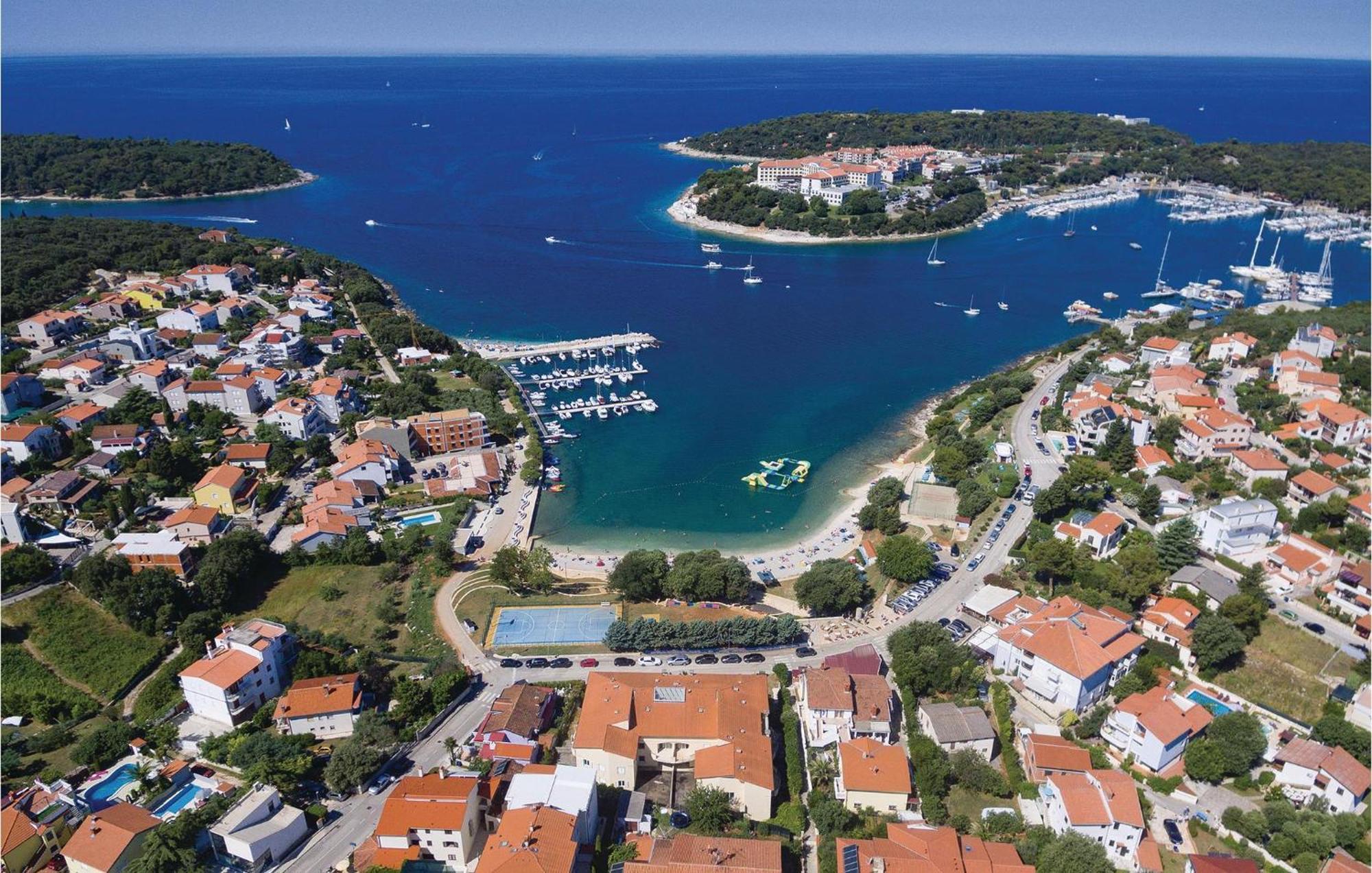 Stunning Apartment In Pjescana Uvala With Wifi Экстерьер фото